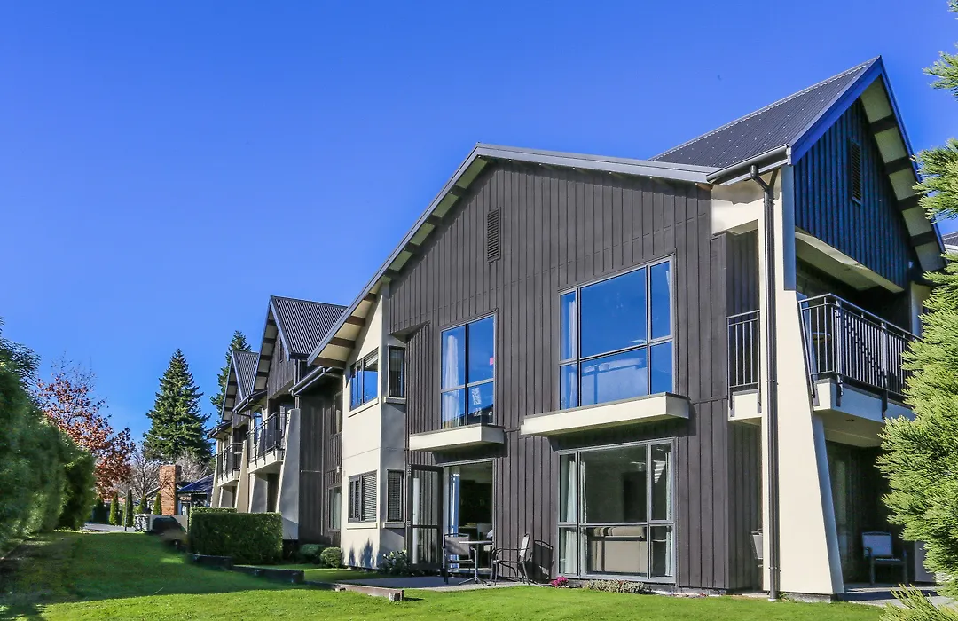 Village Lake Luxury Apartments-1