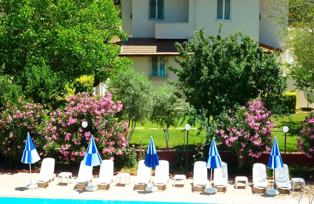 The Green Valley Hotel-1