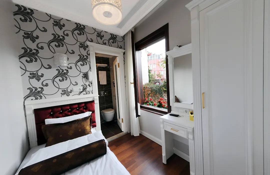 Hotel Coliseum-1
