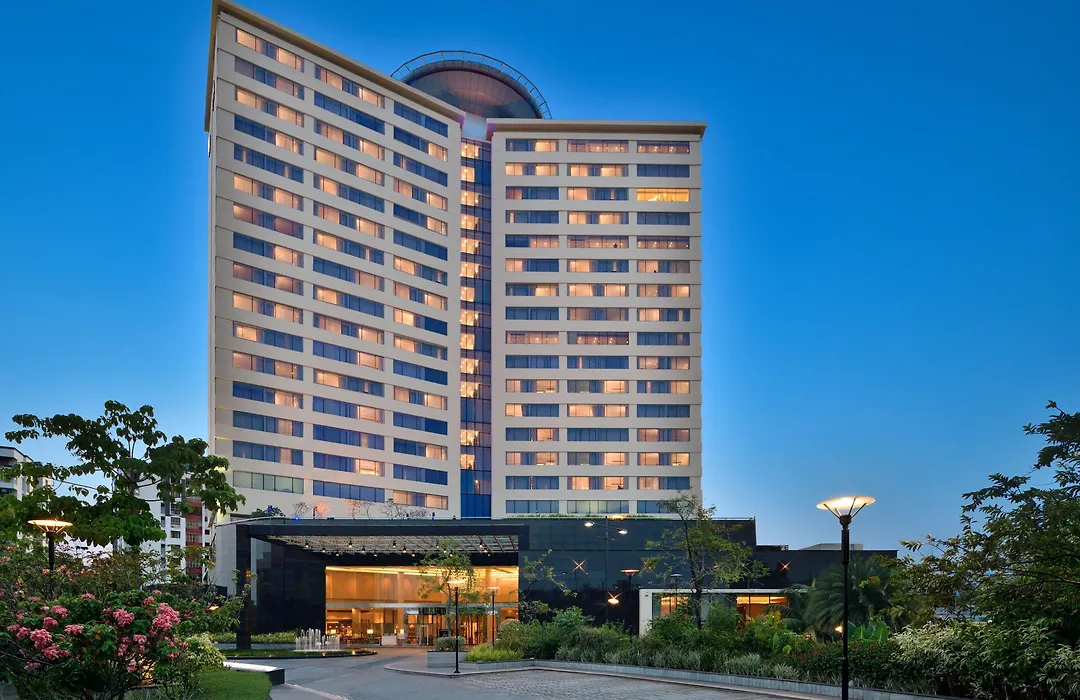 Kochi Marriott Hotel, Lulu International Shopping Mall-1