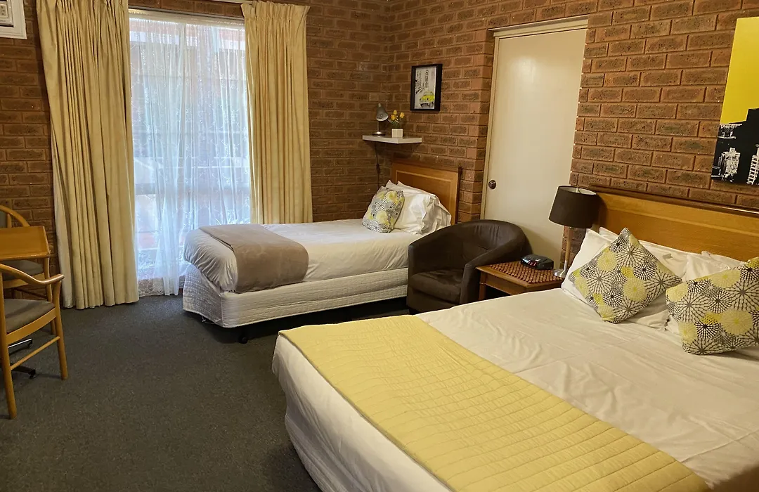 Central Yarrawonga Motor Inn-1