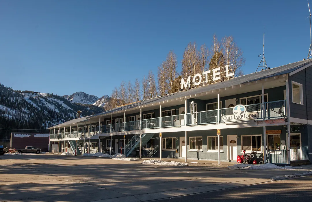 Gull Lake Lodge-1