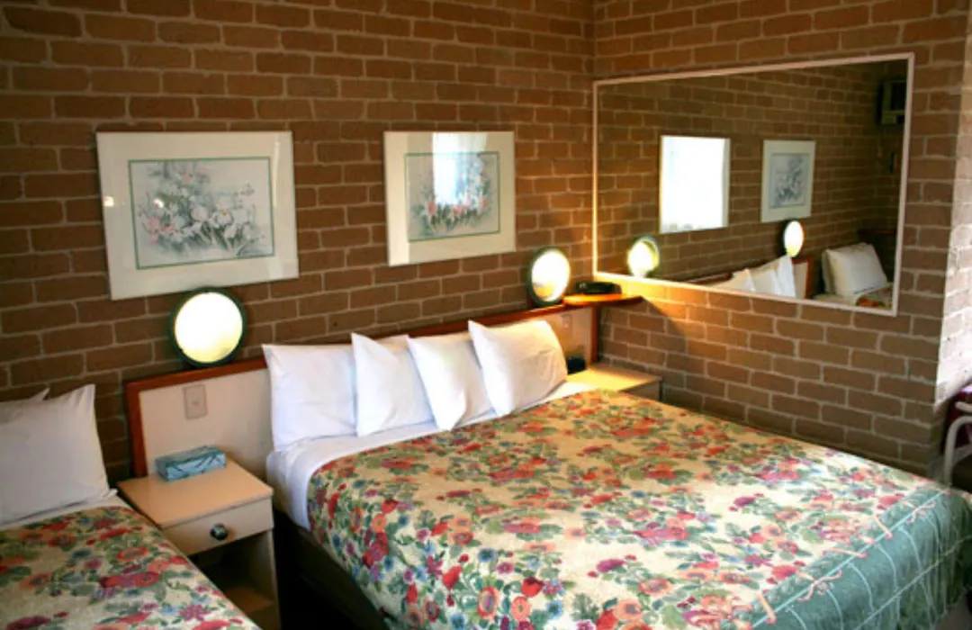 Grand Manor Motor Inn-1