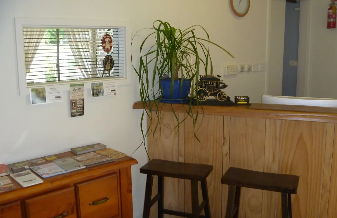 Stagecoach Inn Motel-1