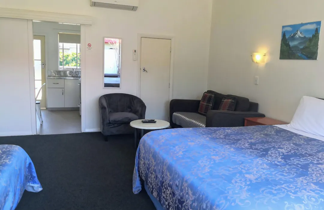 Cambrian Lodge Motel-1