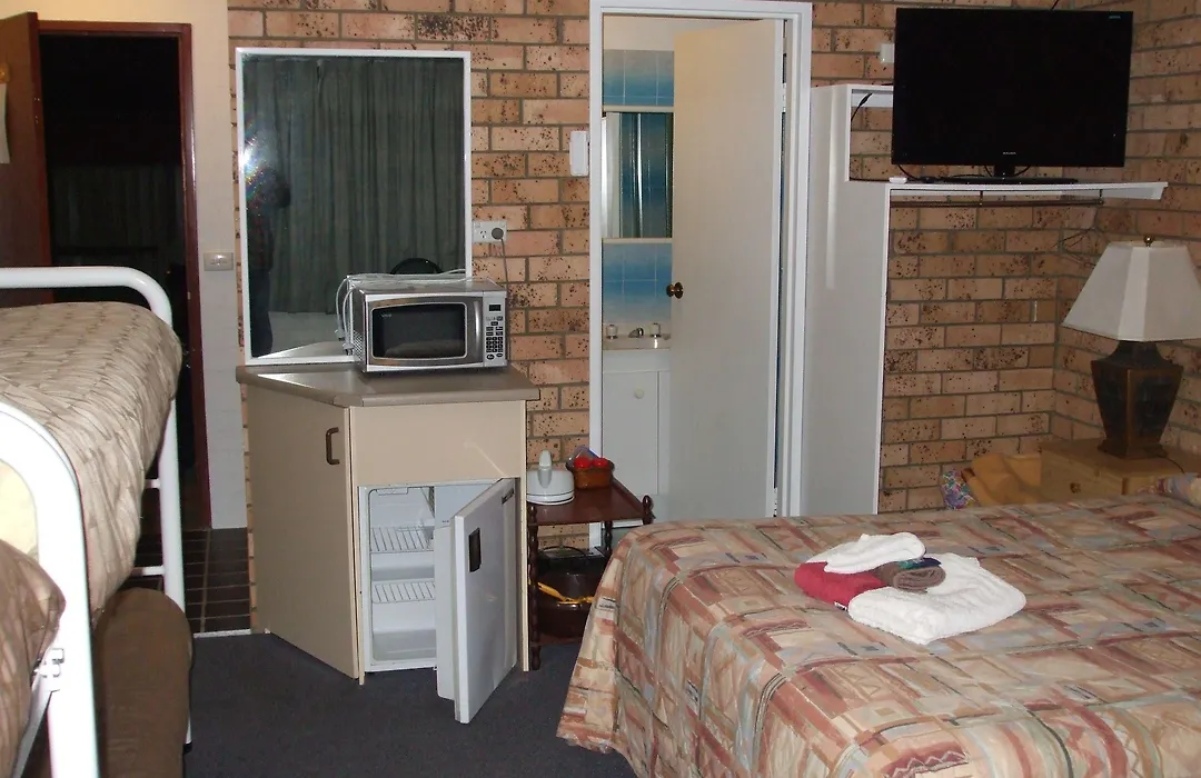 Snowdream Motel-1