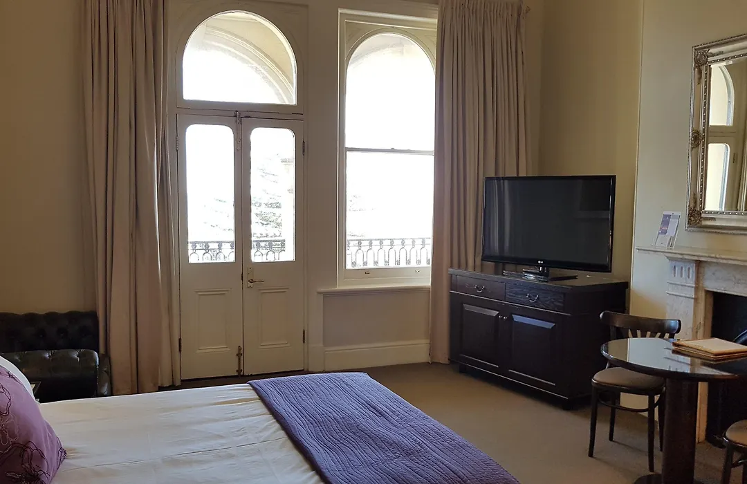 Largs Pier Hotel-1