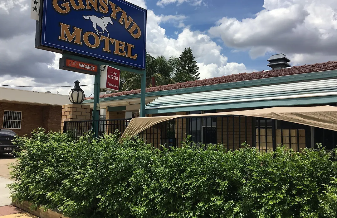 Gunsynd Motor Inn-1