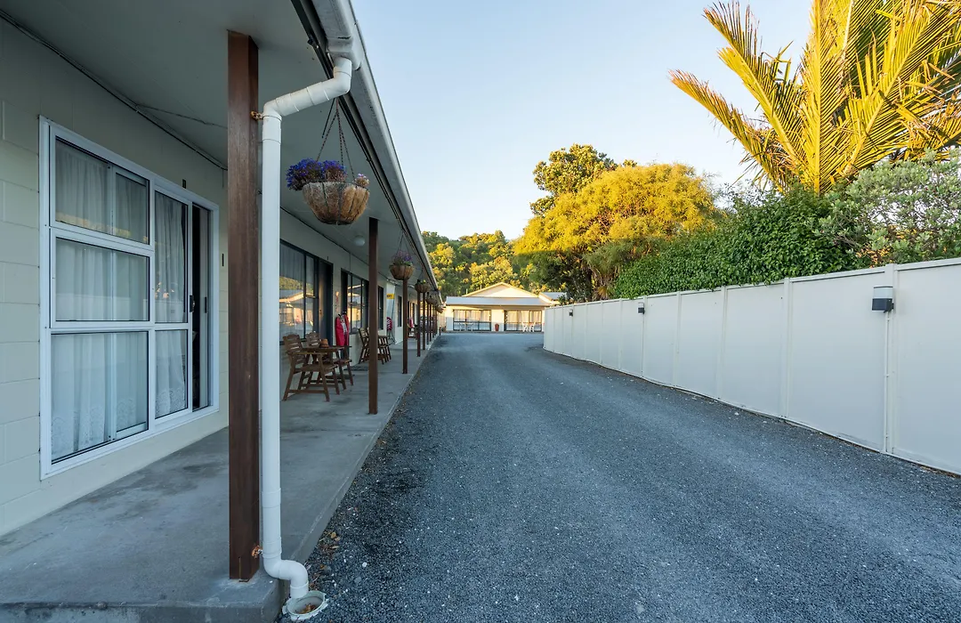 Sierra Beachfront Motel-1