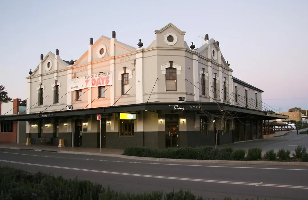 Peden'S Hotel-1