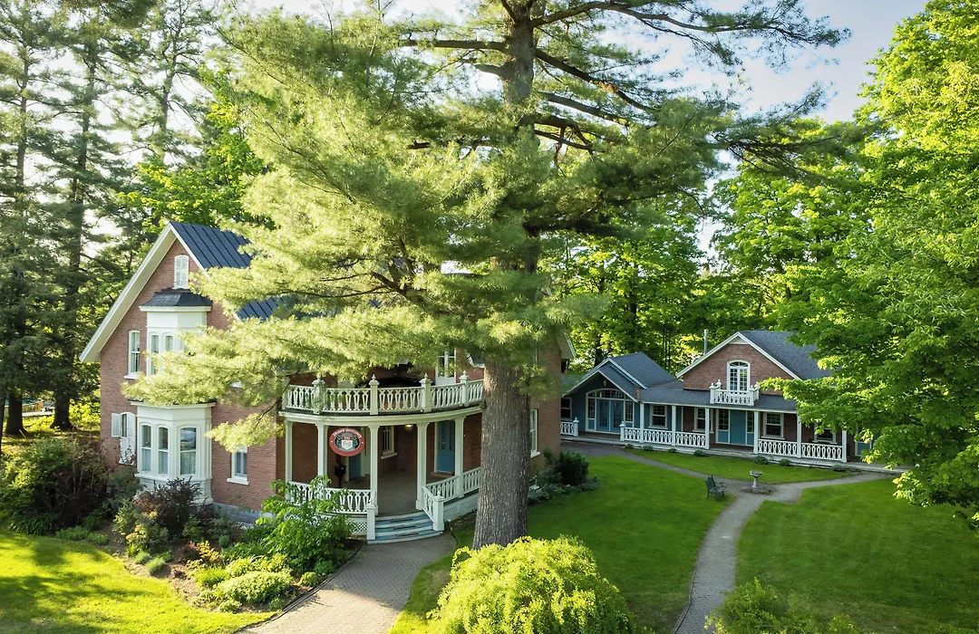 Manoir Sweetsburg-1