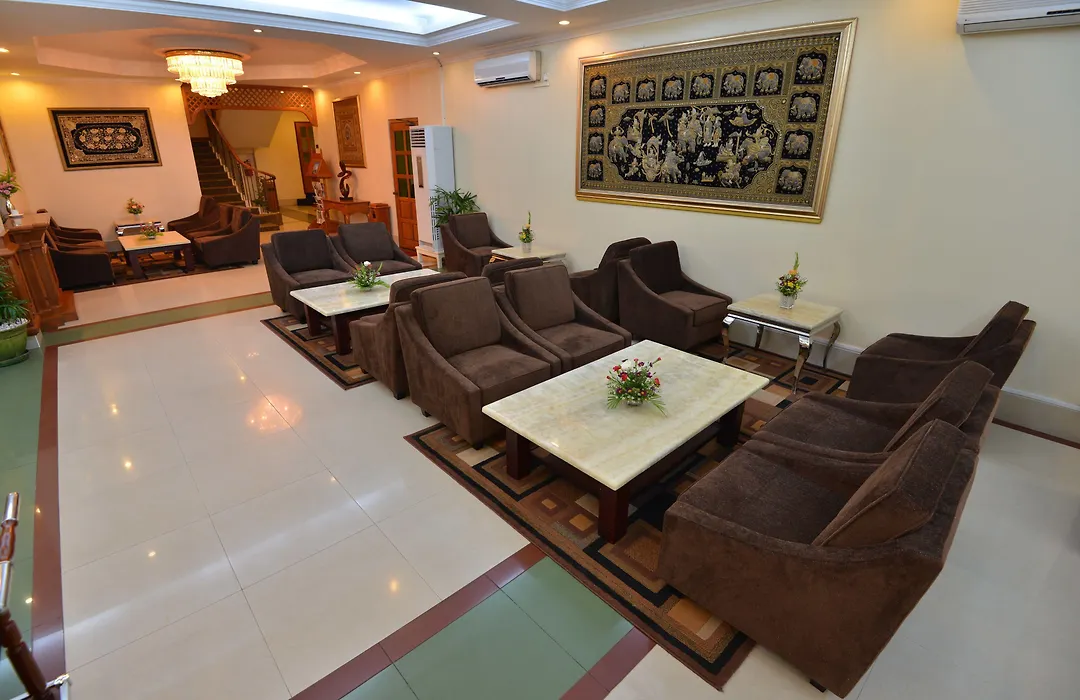 Grand Palace Hotel-1