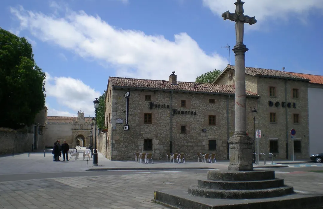 Hotel Puerta Romeros-1