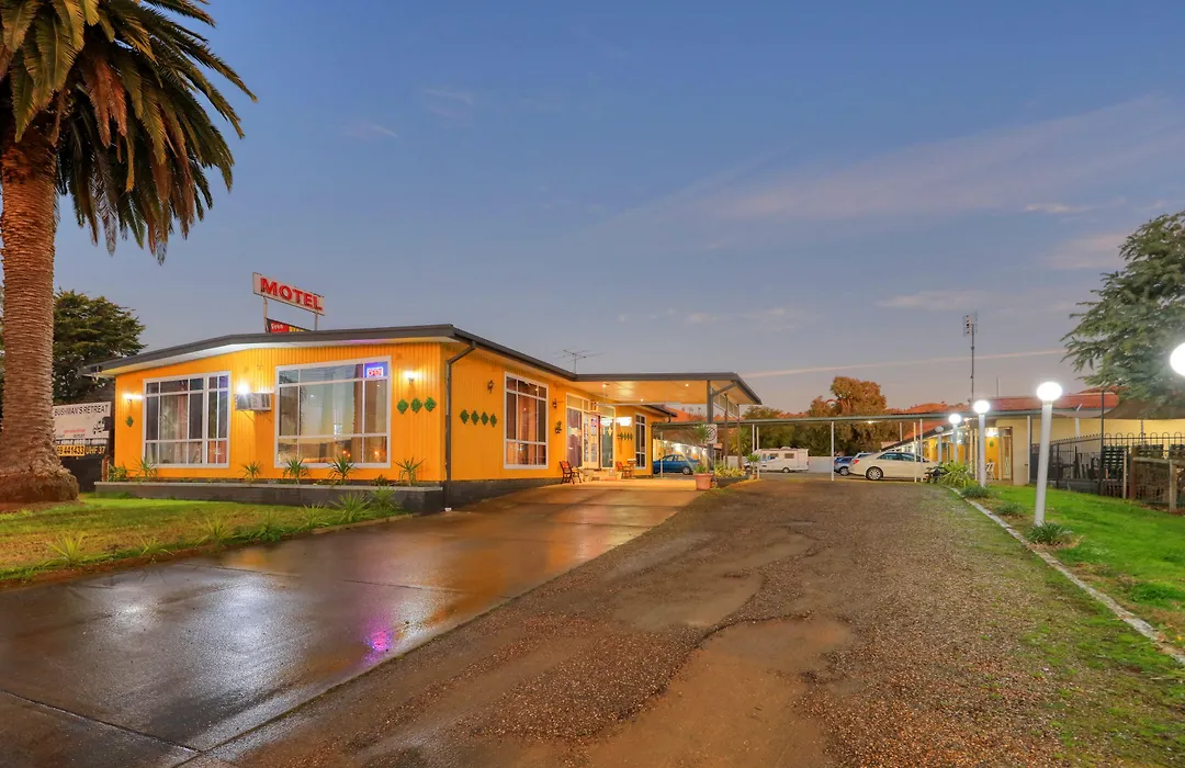 Bushmans Motor Inn-1