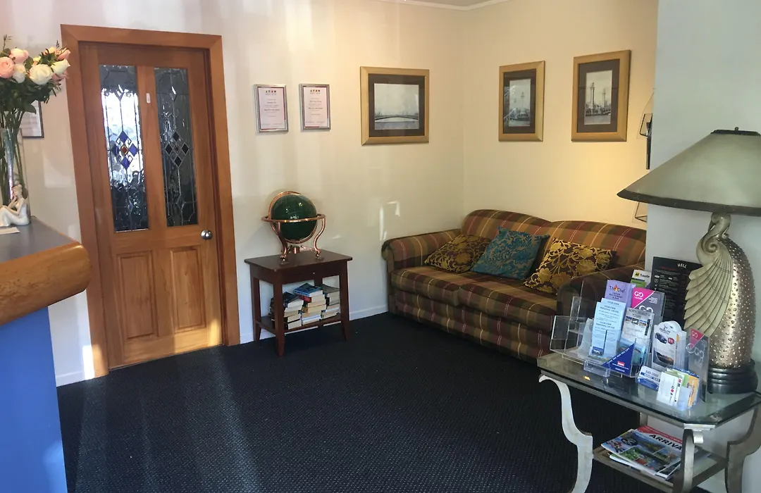 Cornwall Park Motor Inn-1