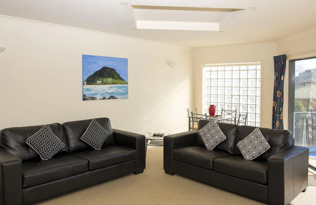 The Reef Beachfront Apartments-1
