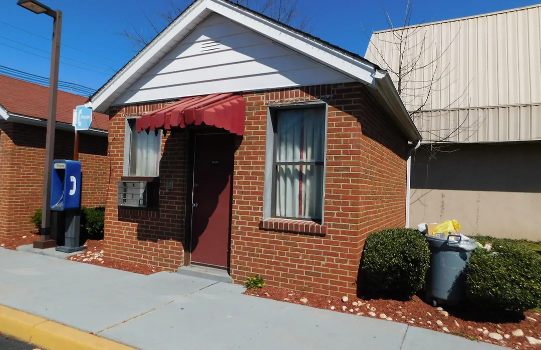 Mounts Motel-1