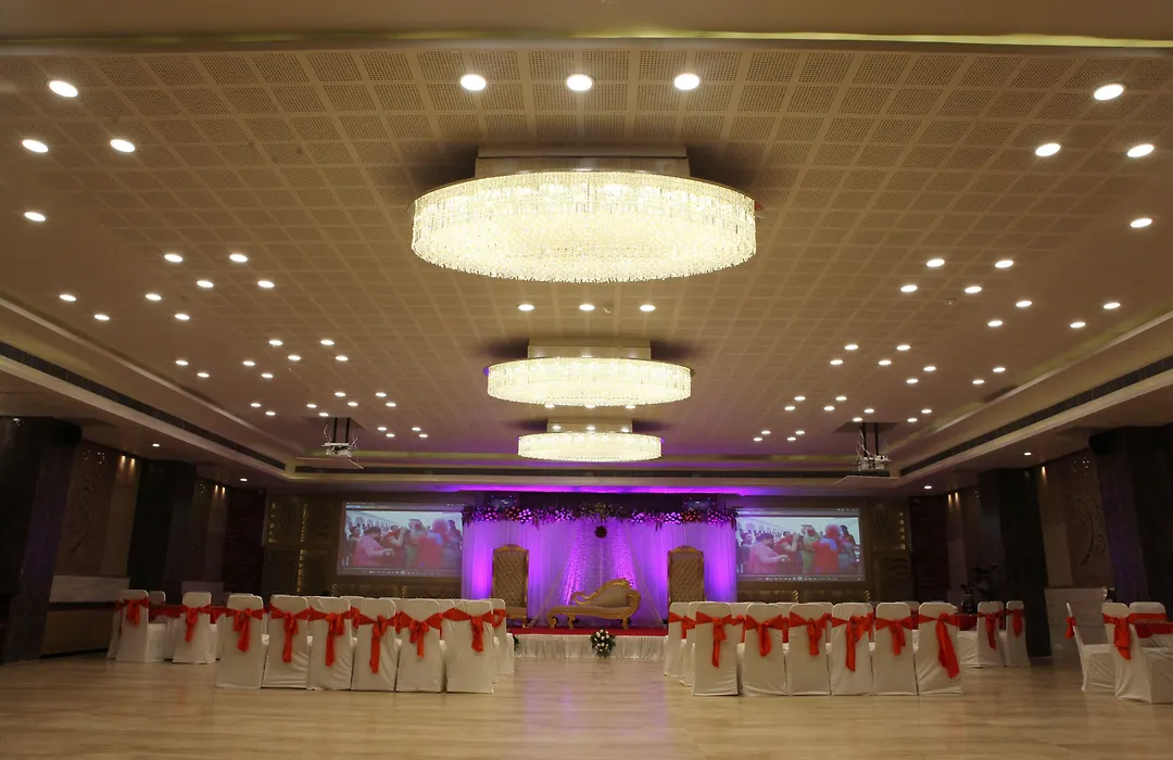Silvercloud Hotel And Banquets-1