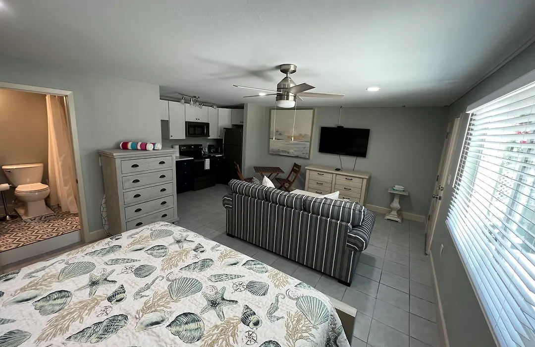 Tarpon Tale Inn-1
