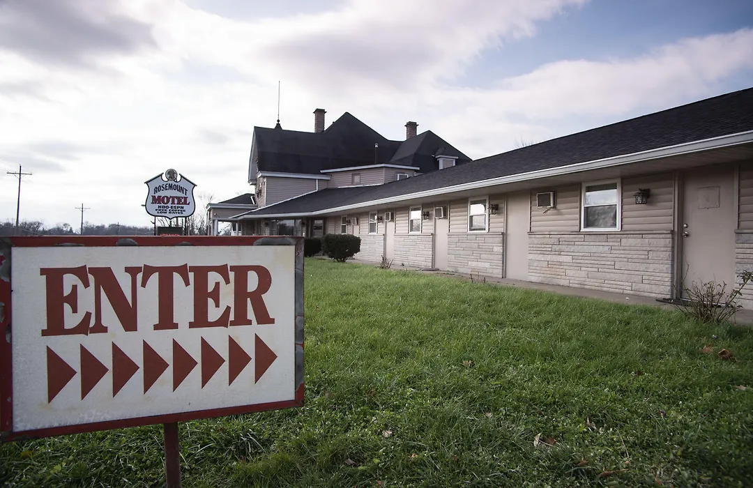 Rosemount Motel-1