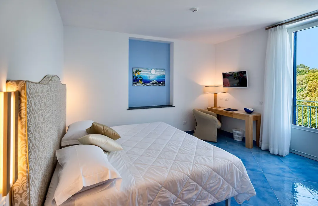Boutique Hotel Helios (Adults Only)-1
