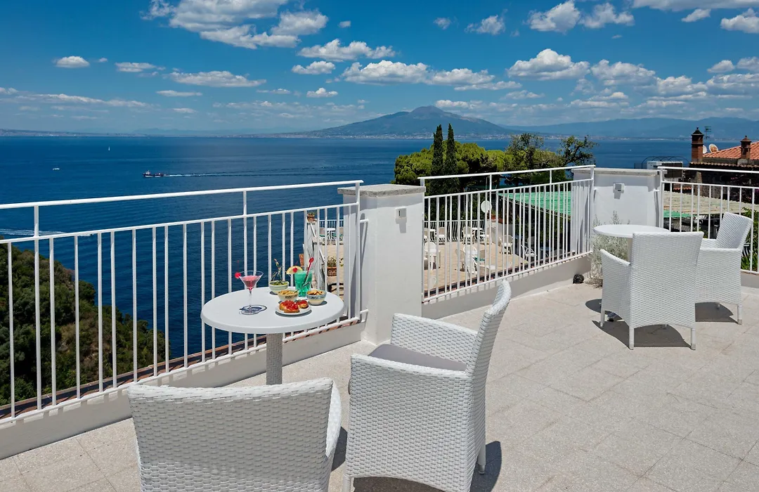 Boutique Hotel Helios (Adults Only)-1