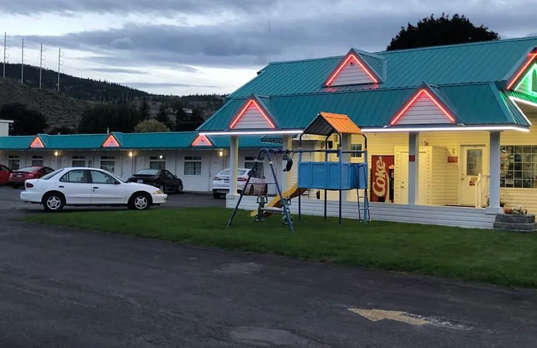 Lamplighter Motel-1