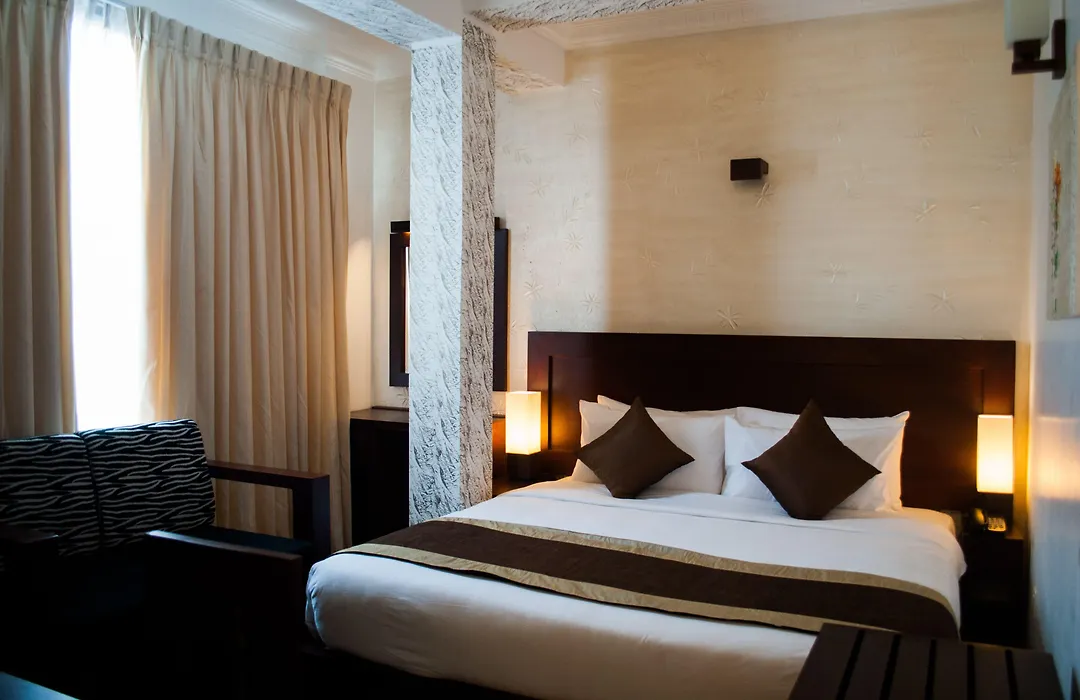 Ceylon City Hotel, Colombo-1