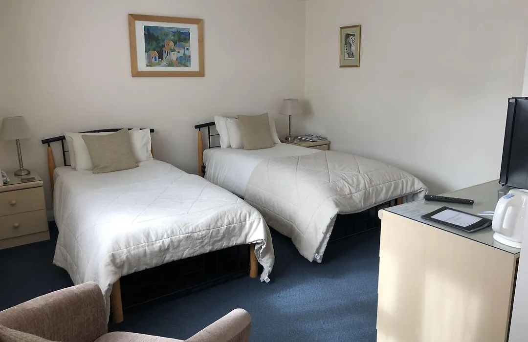 Newent Golf Club And Lodges-1