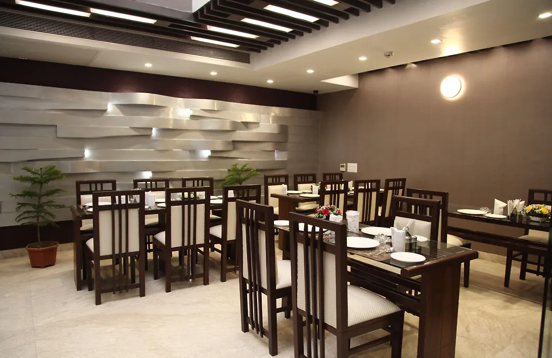 Hotel Emerald-1
