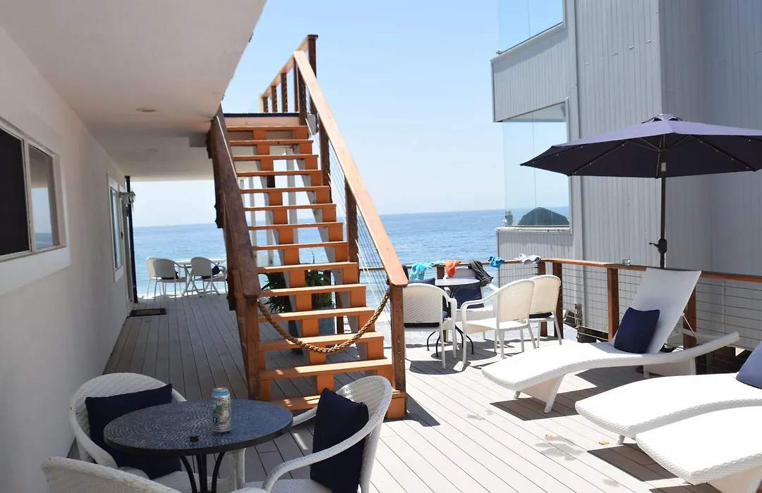 Malibu Beach Paradise Apartments-1
