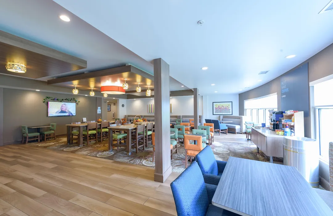 Holiday Inn Express & Suites Jamestown By Ihg-1