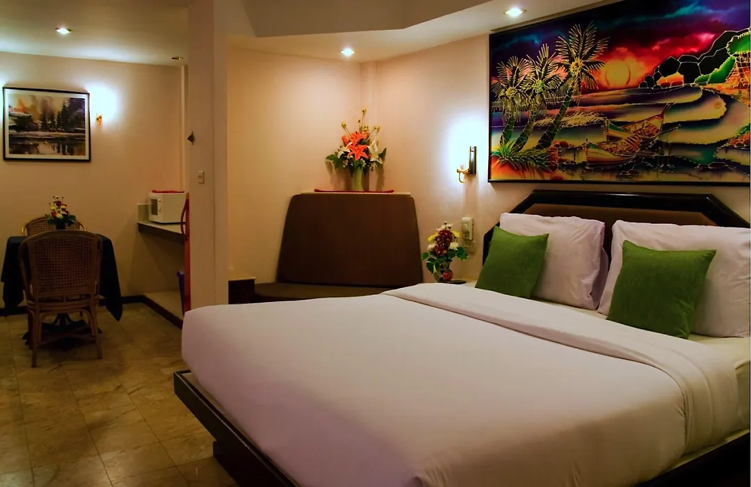 Paradise Inn-1