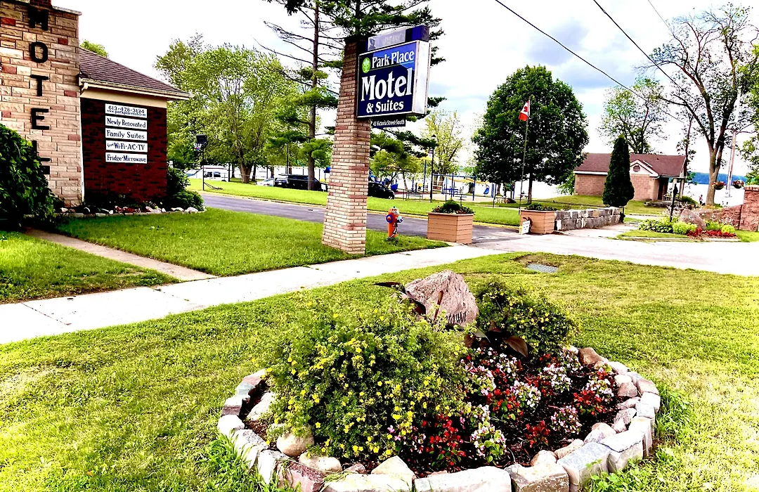 Park Place Motel & Suites-1