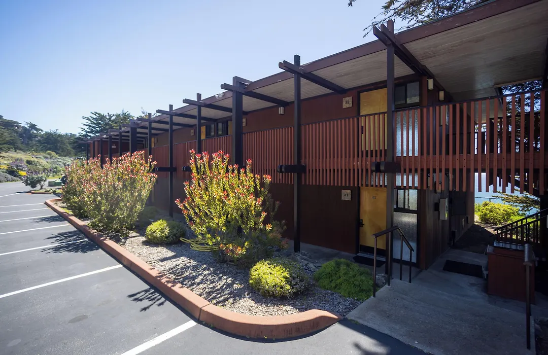 Ragged Point Inn-1