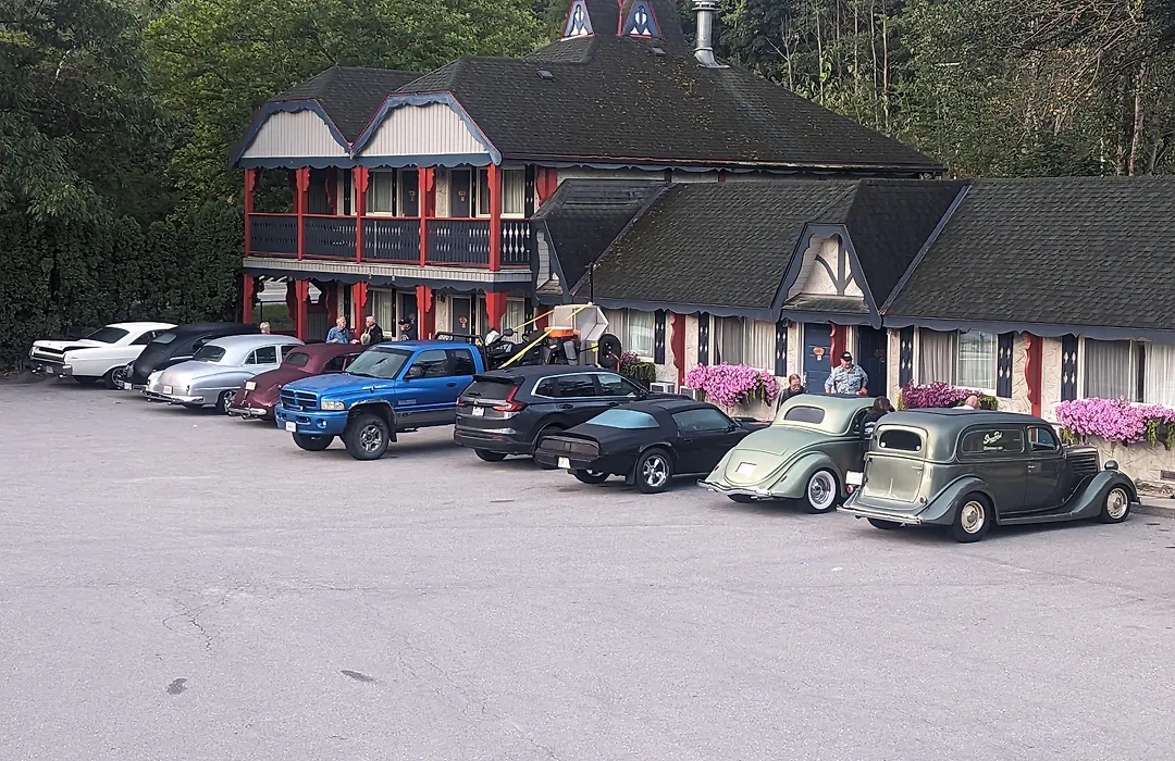 Alpine Inn & Suites-1