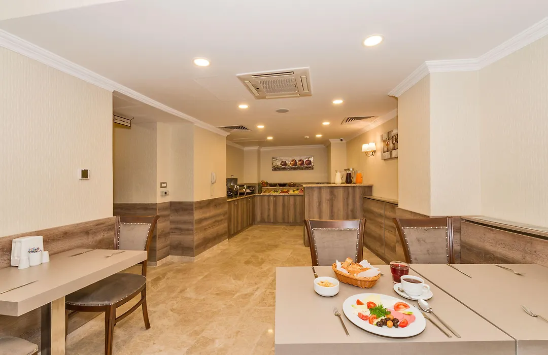 Alphonse Hotel-1