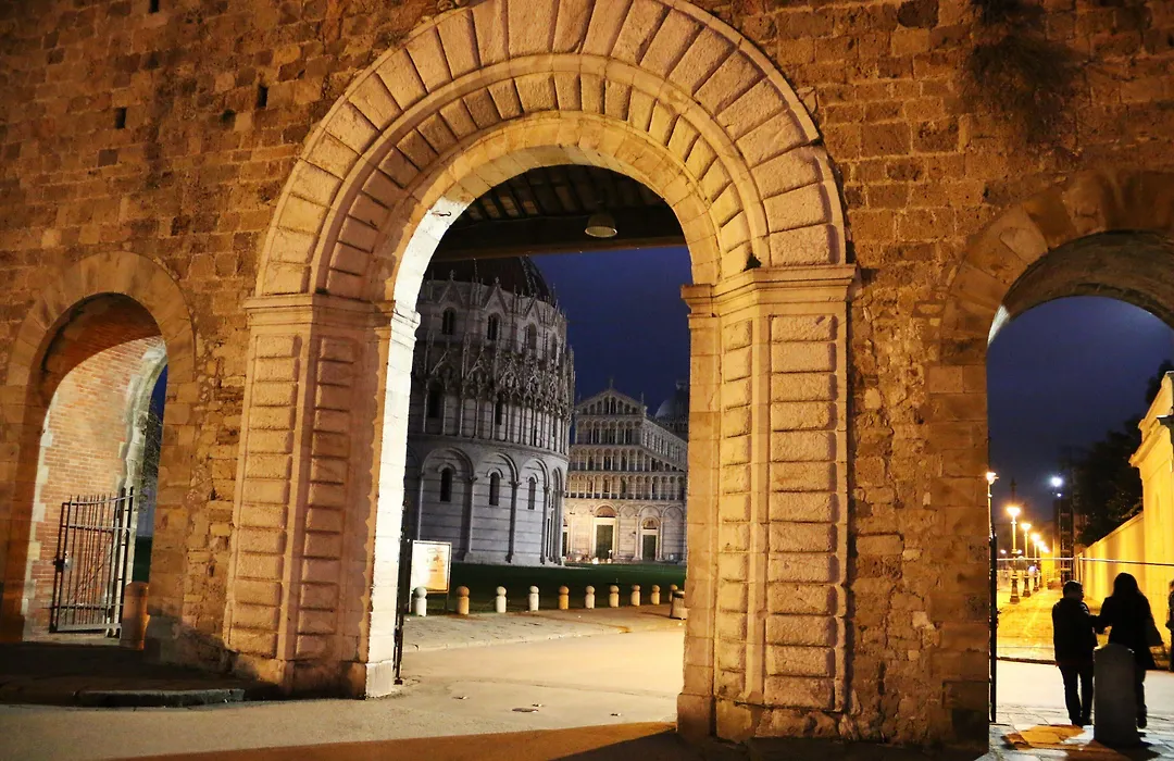 Hotel Pisa Tower-1