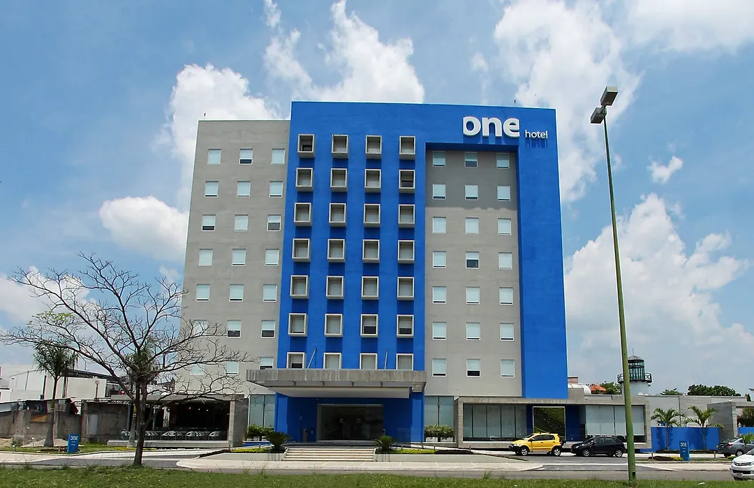 One Villahermosa 2000-1