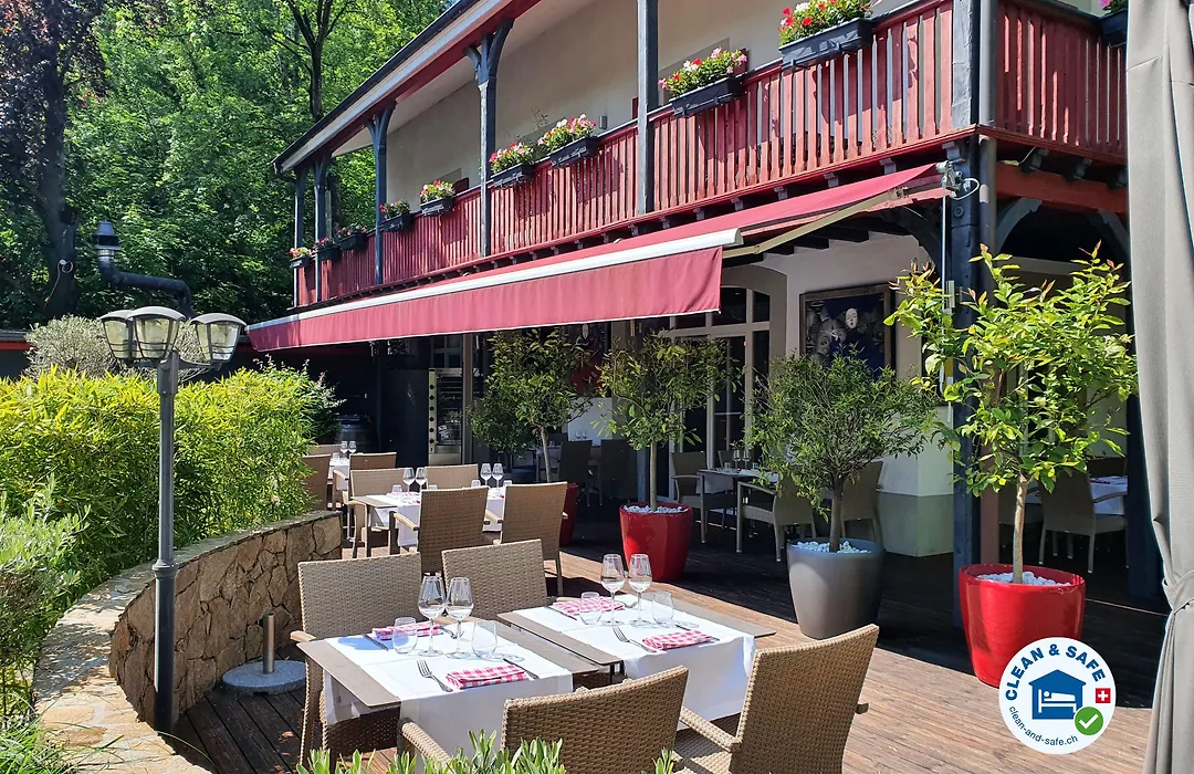 Chez Maman Hotel & Restaurant-1