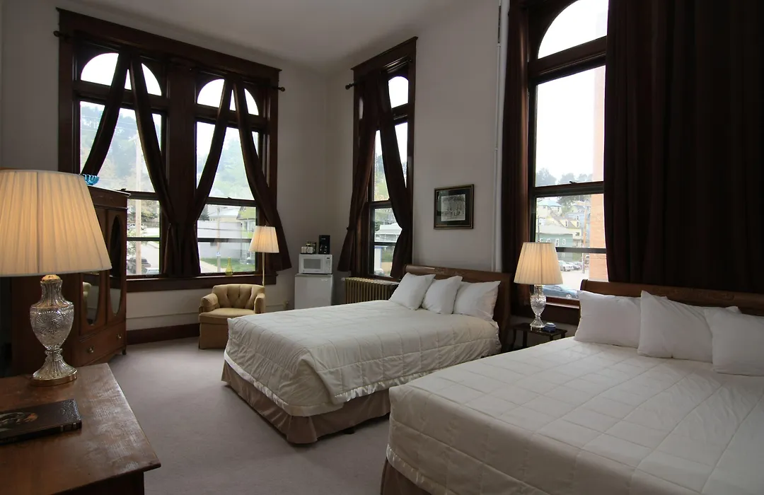 Town Hall Inn-1