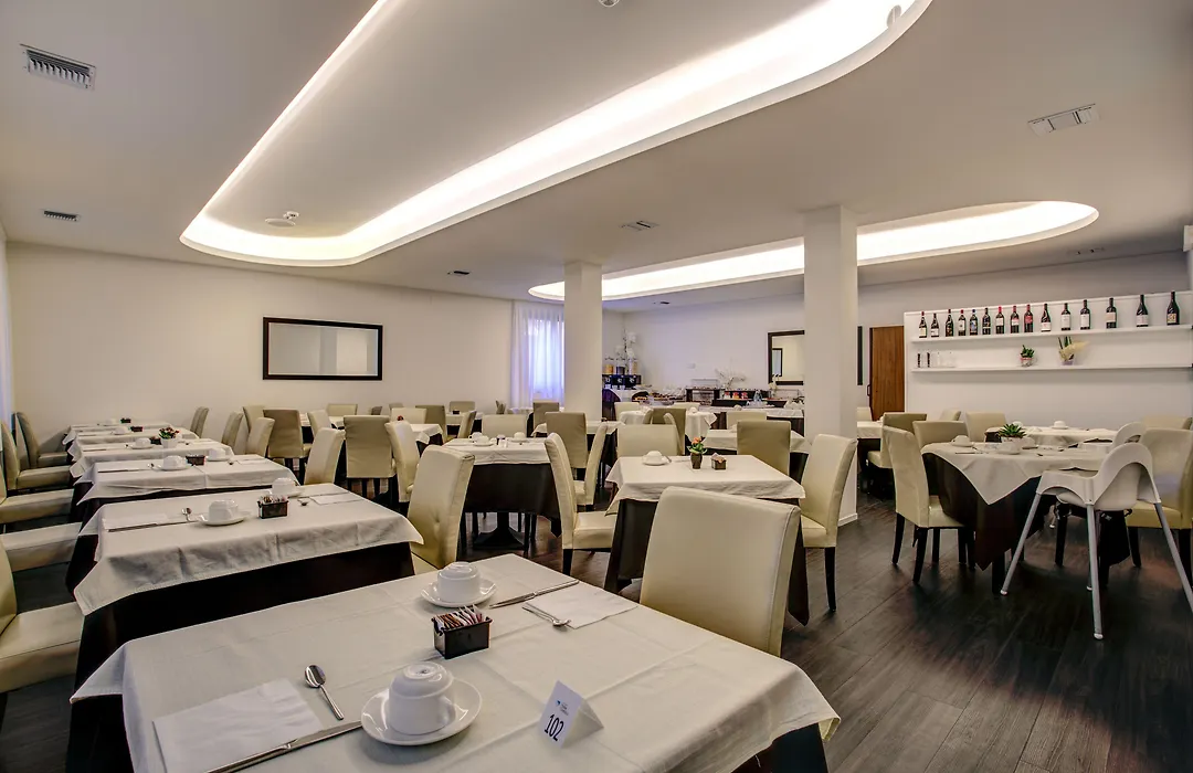 Hotel Cristallo-1