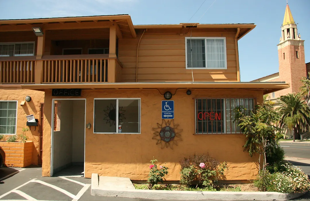 Navajo Lodge-1