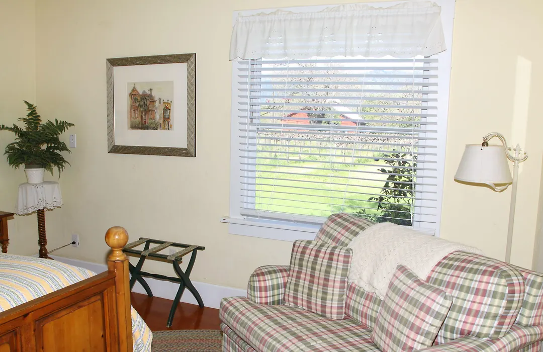 Bear Flag Inn-1