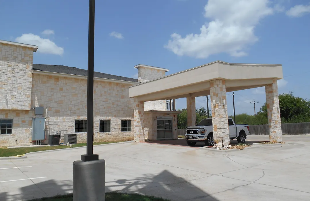 Westwood Inn Extended Stay Gonzales Tx-1