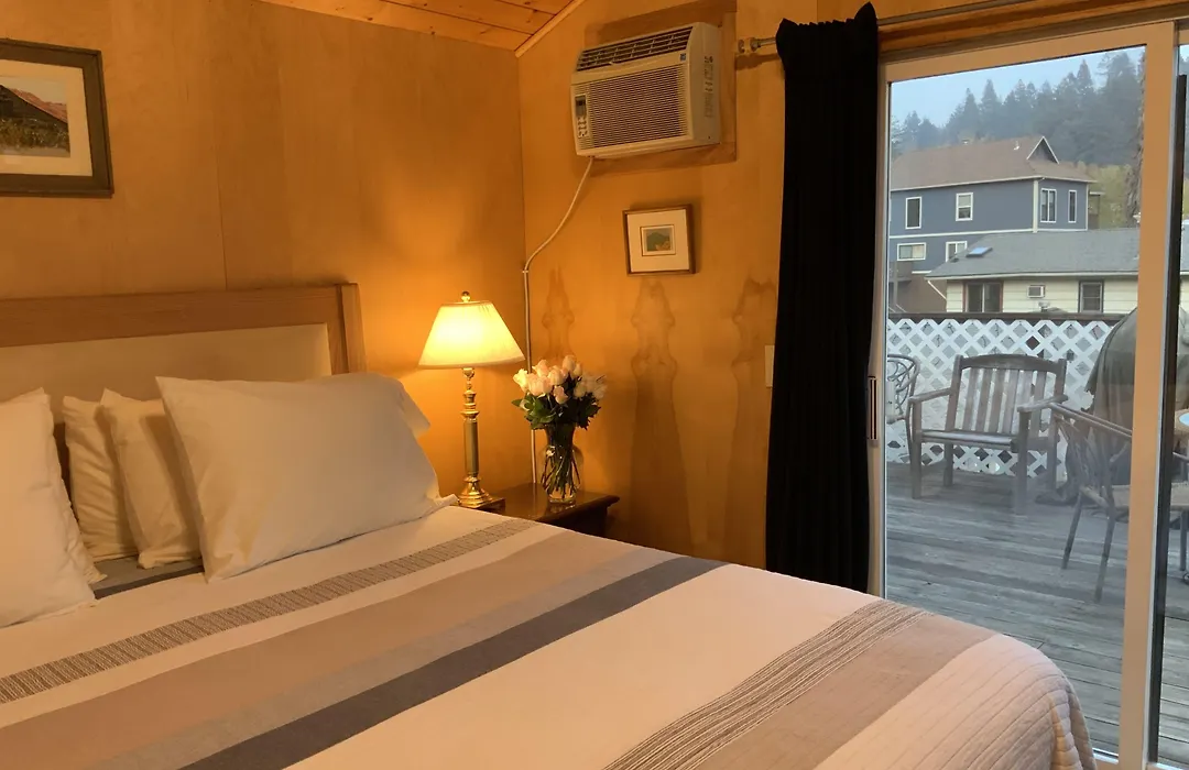 The Woods Hotel - Gay Lgbtq Cabins-1
