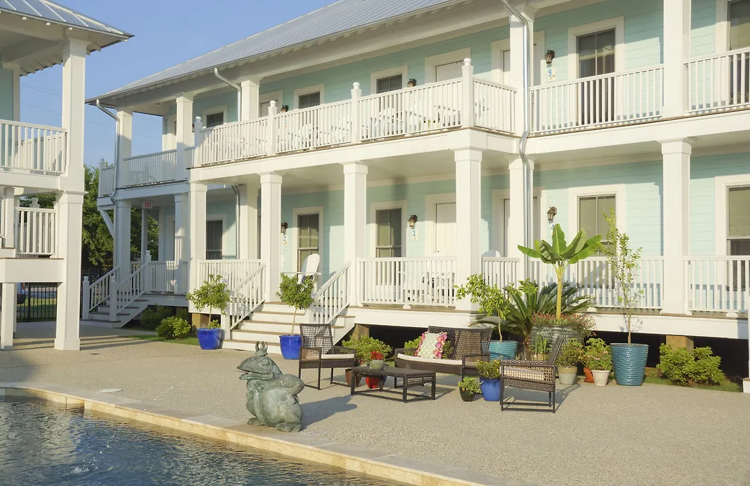 Bay Town Inn-1