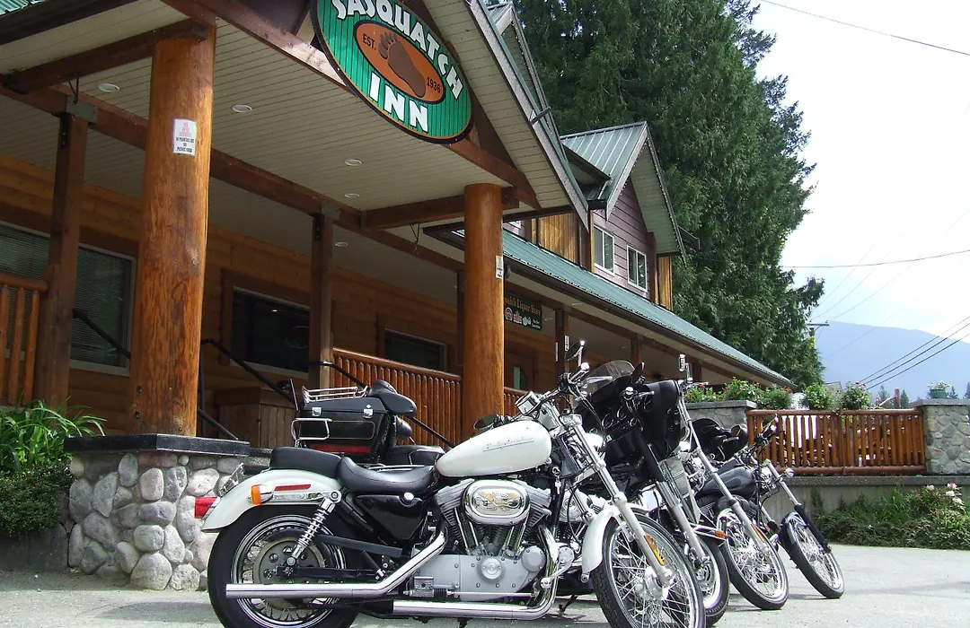 Sasquatch Inn-1