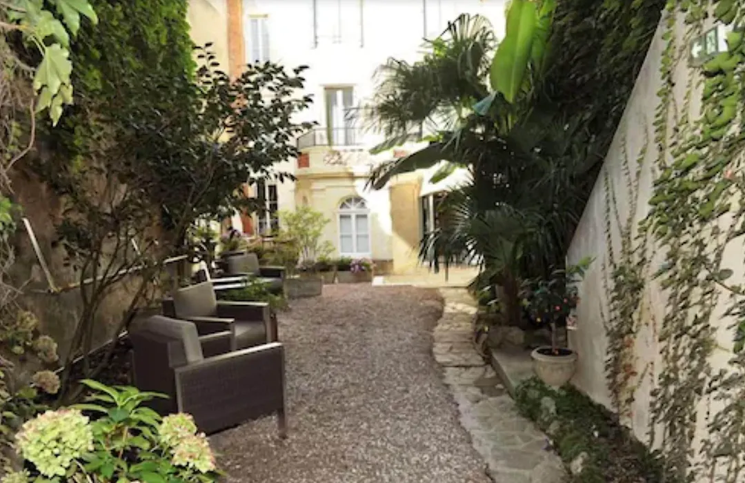 Hotel Atlantic-1