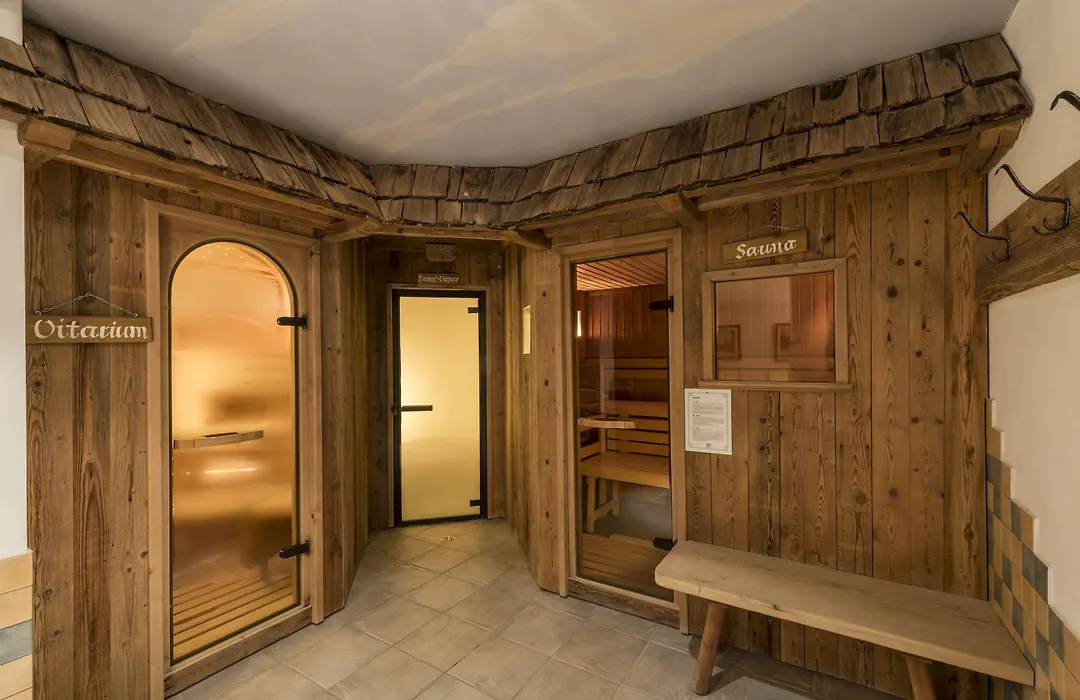 Hotel Rosengarten-1